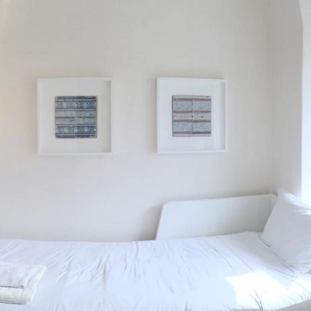 Room Atalaia- Ideal For Single Lisboa Extérieur photo